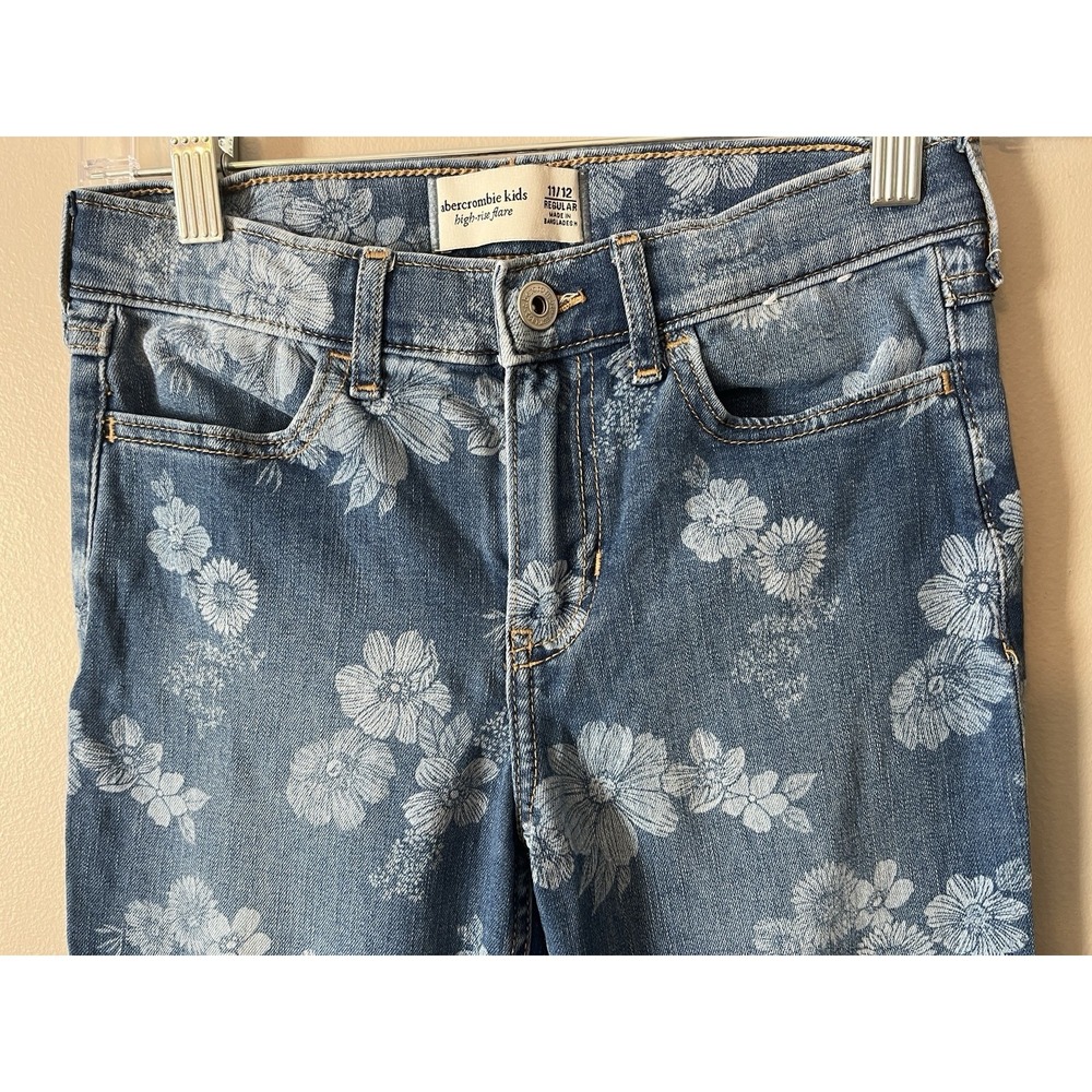 Abercrombie Kids High-Rise Flare Floral‎ Print Jeans Size 11/12 Regular - Picture 2 of 10